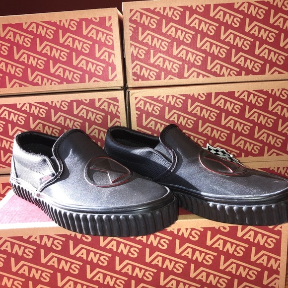 Vans Classic Slip on Marvel women’s NEW - Picture 5 of 11